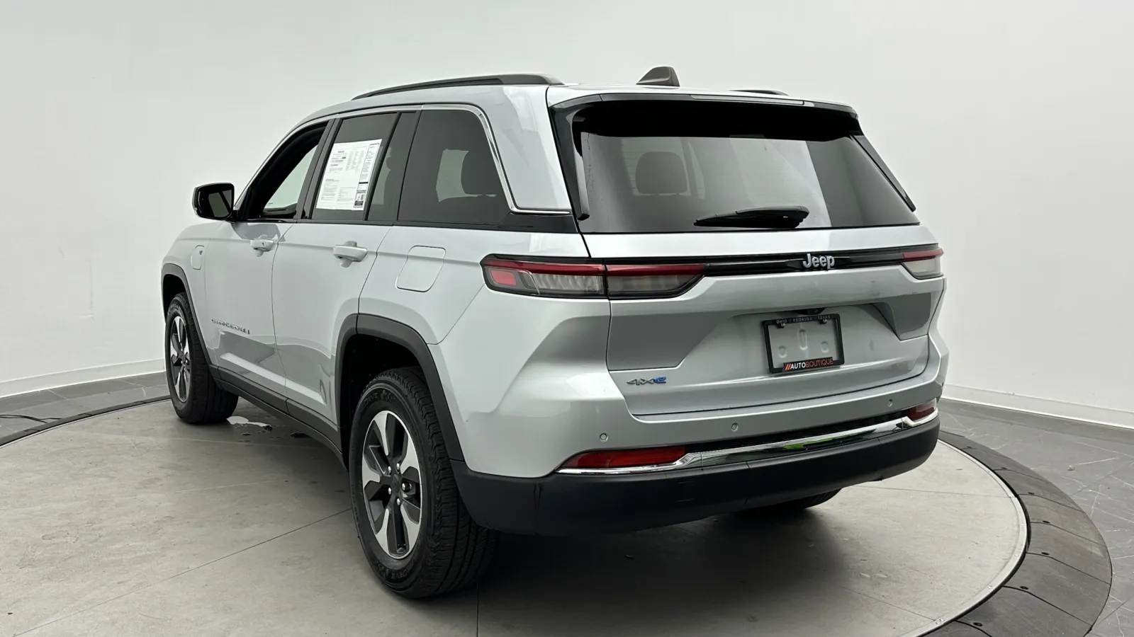 Jeep Grand Cherokee photo 6