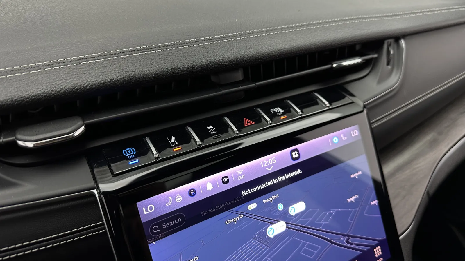 Jeep Grand Cherokee photo 22