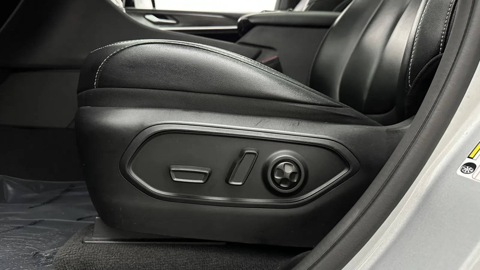 Jeep Grand Cherokee photo 15