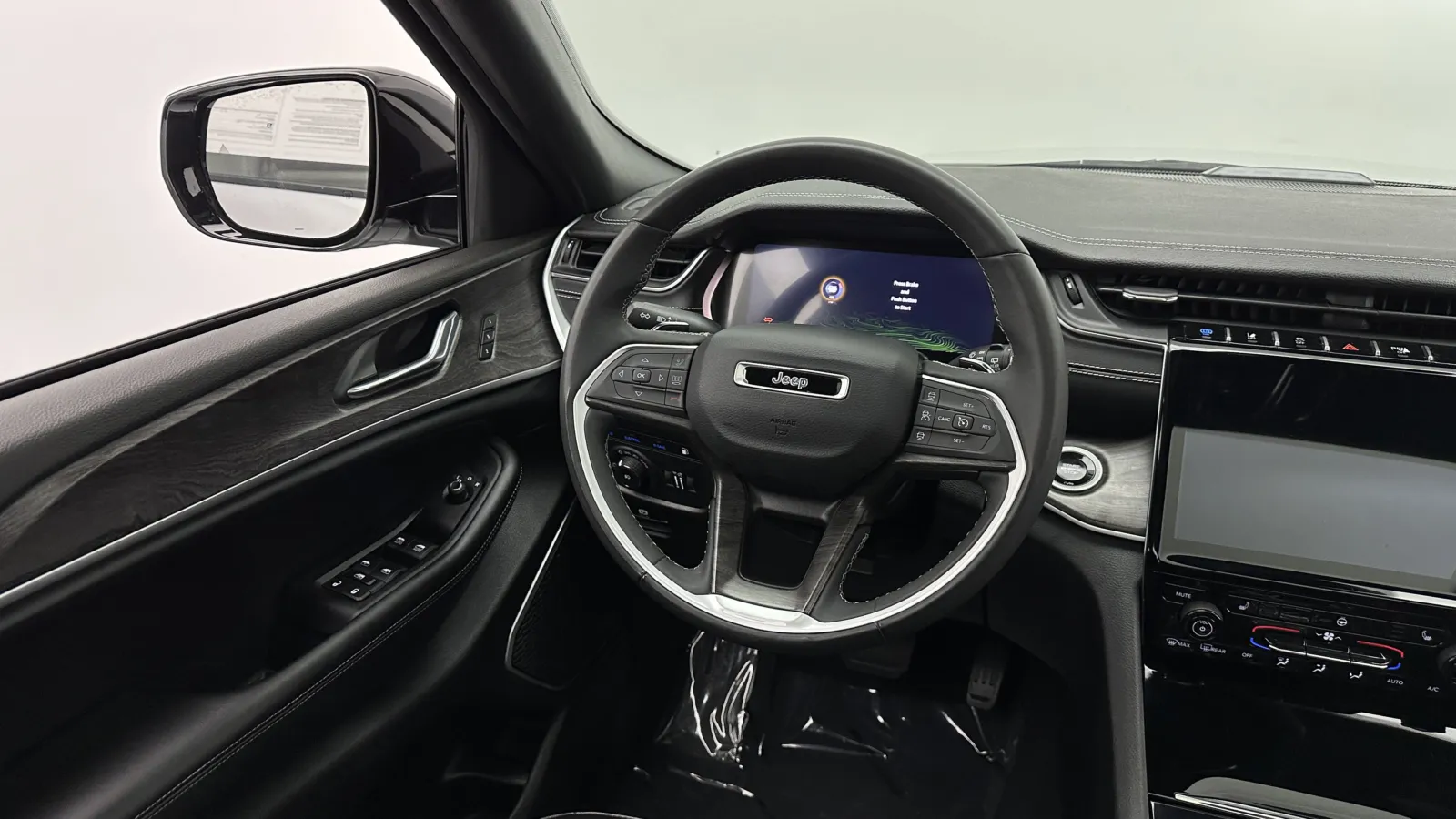 Jeep Grand Cherokee photo 29