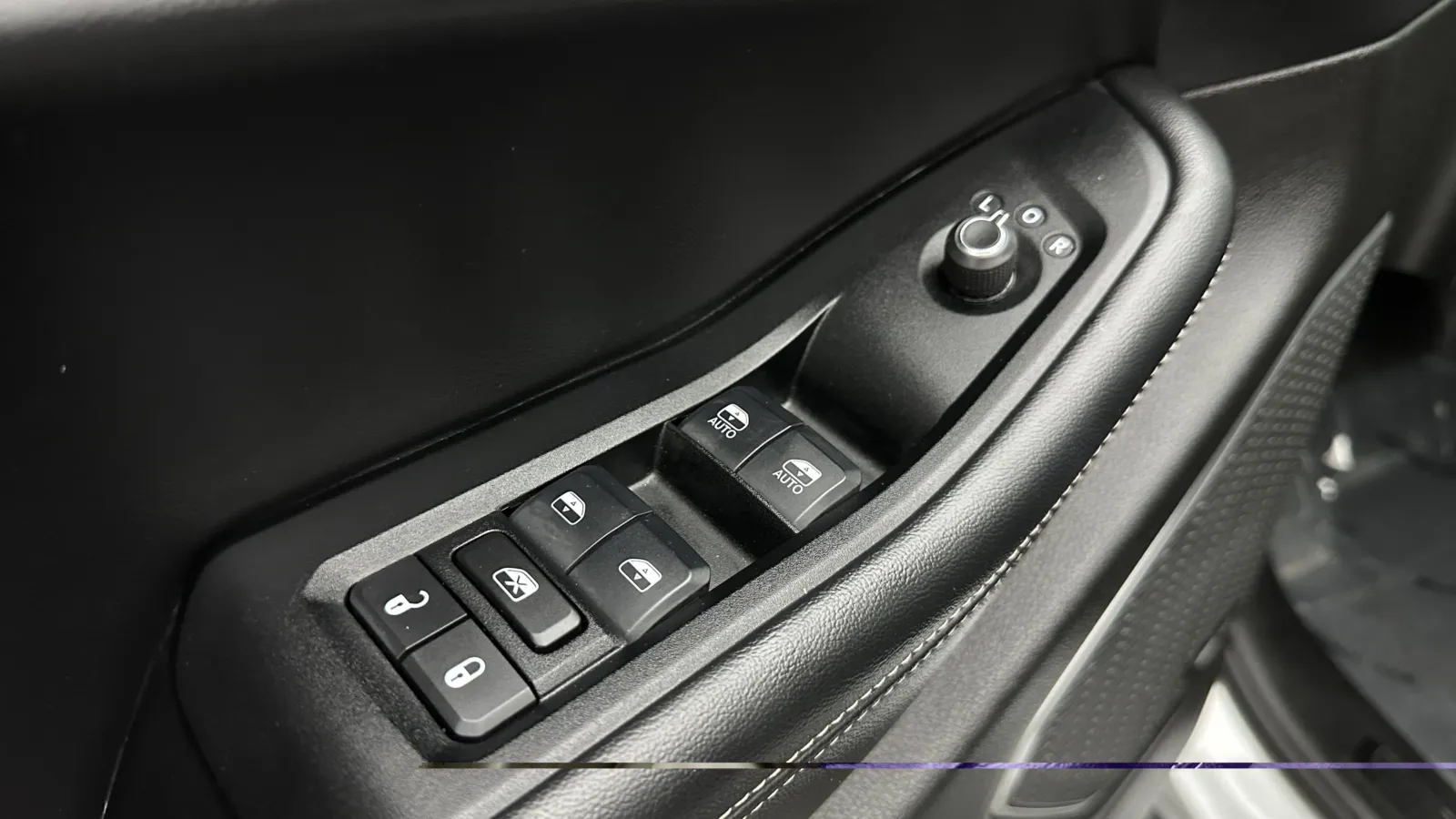 Jeep Grand Cherokee photo 12