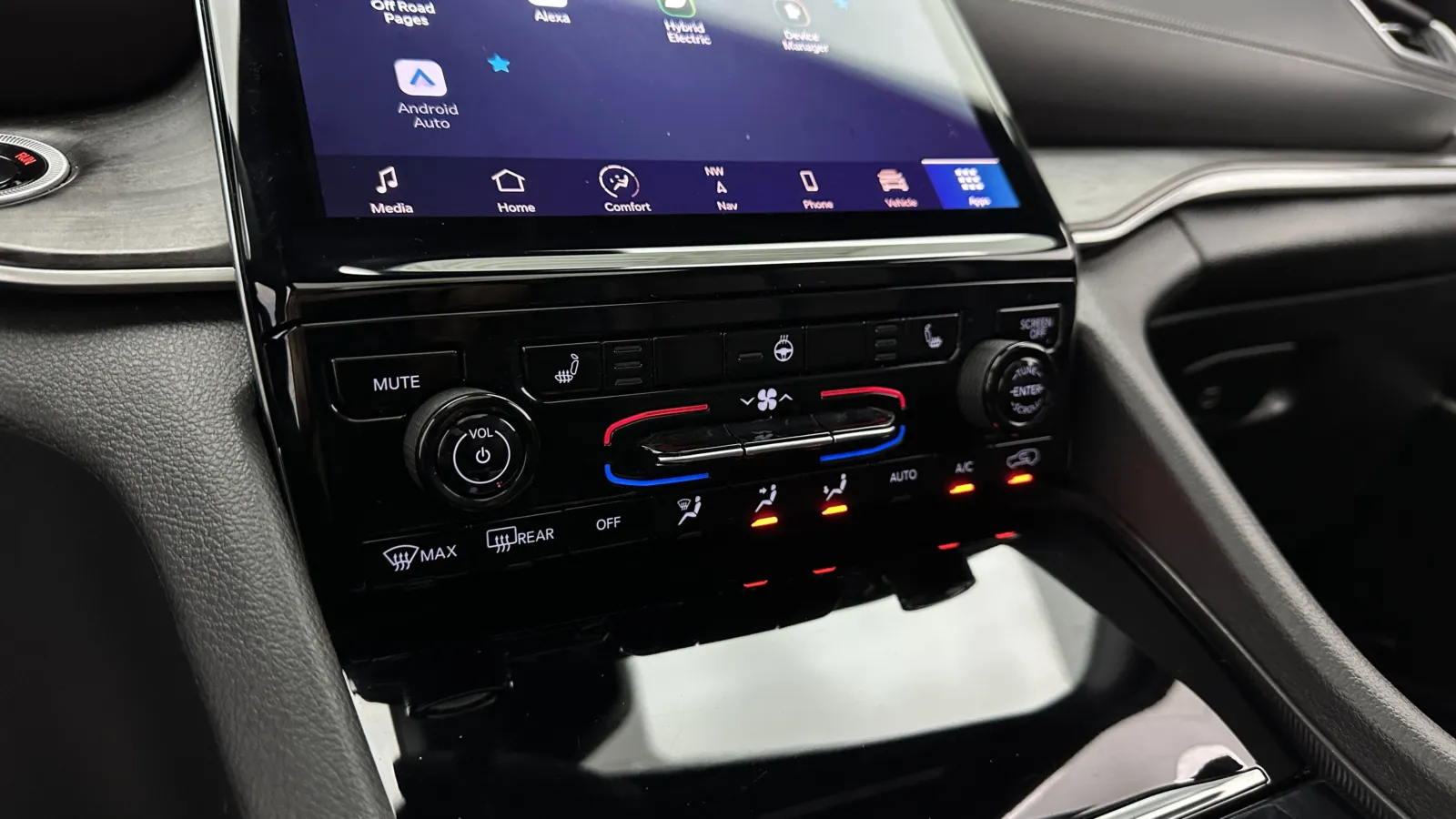 Jeep Grand Cherokee photo 20