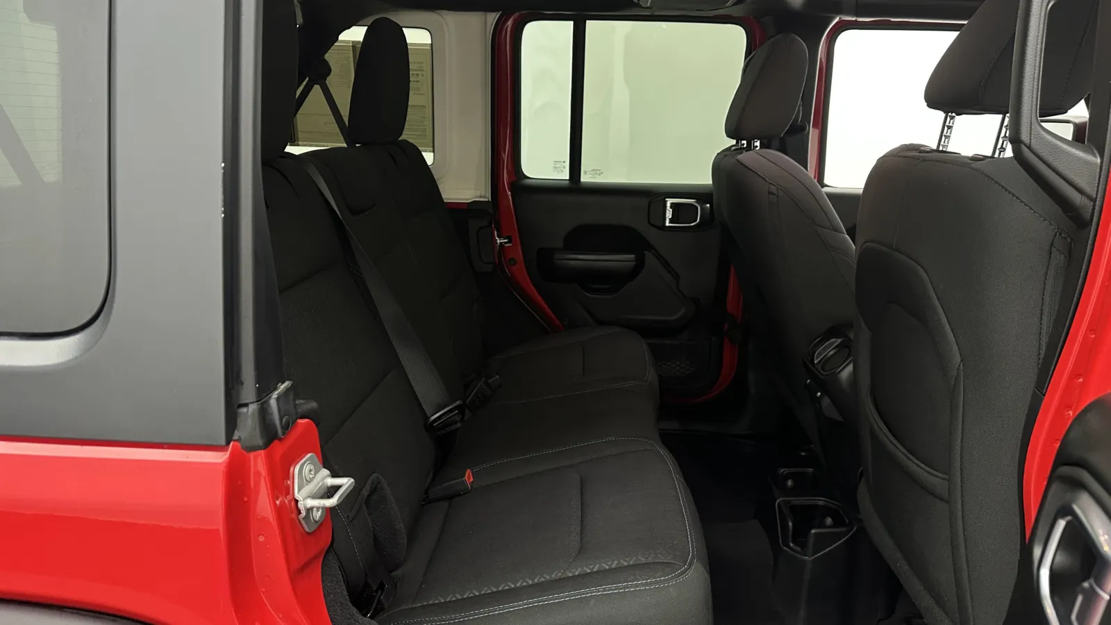 Jeep Wrangler photo 27