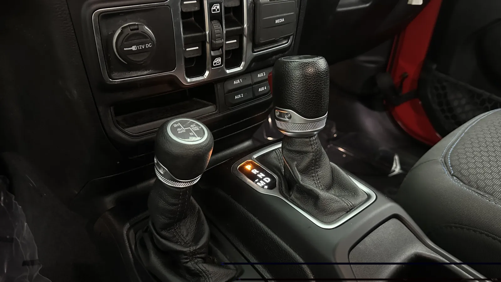 Jeep Wrangler photo 14