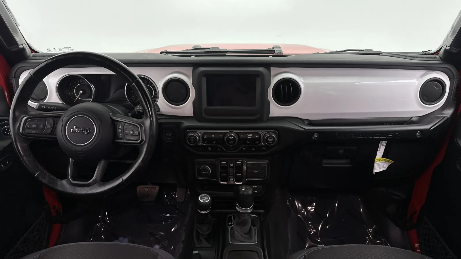 Jeep Wrangler photo 30