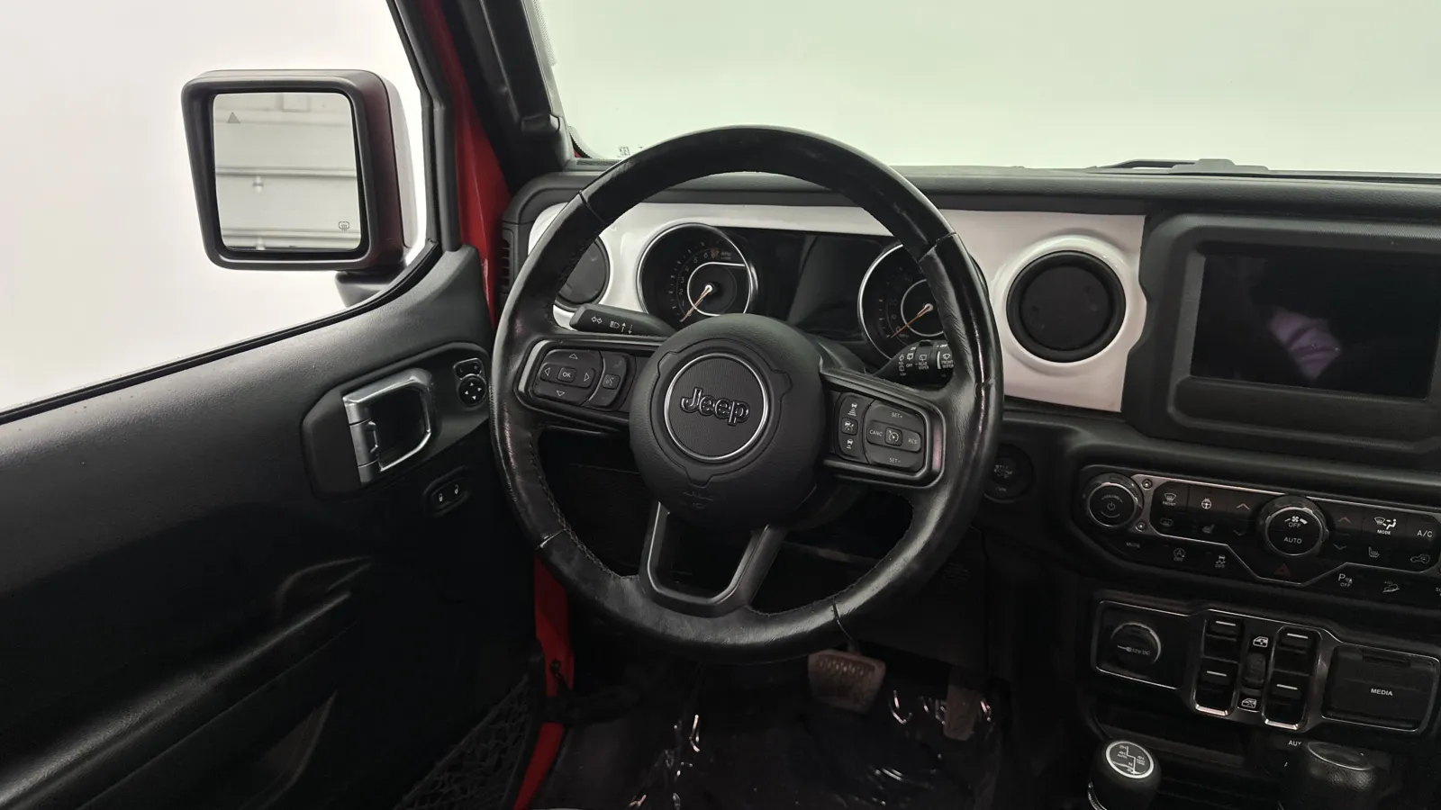 Jeep Wrangler photo 29