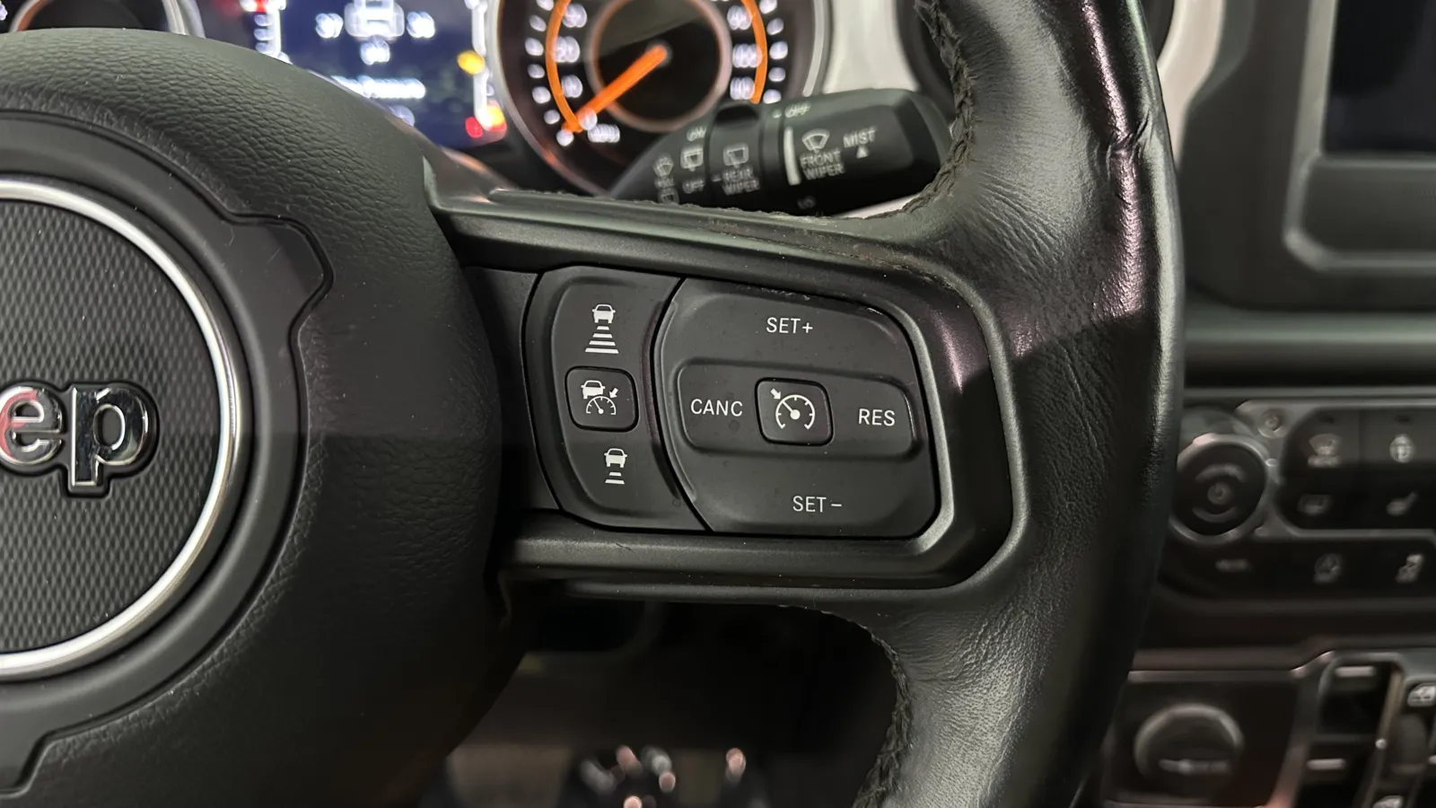 Jeep Wrangler photo 19