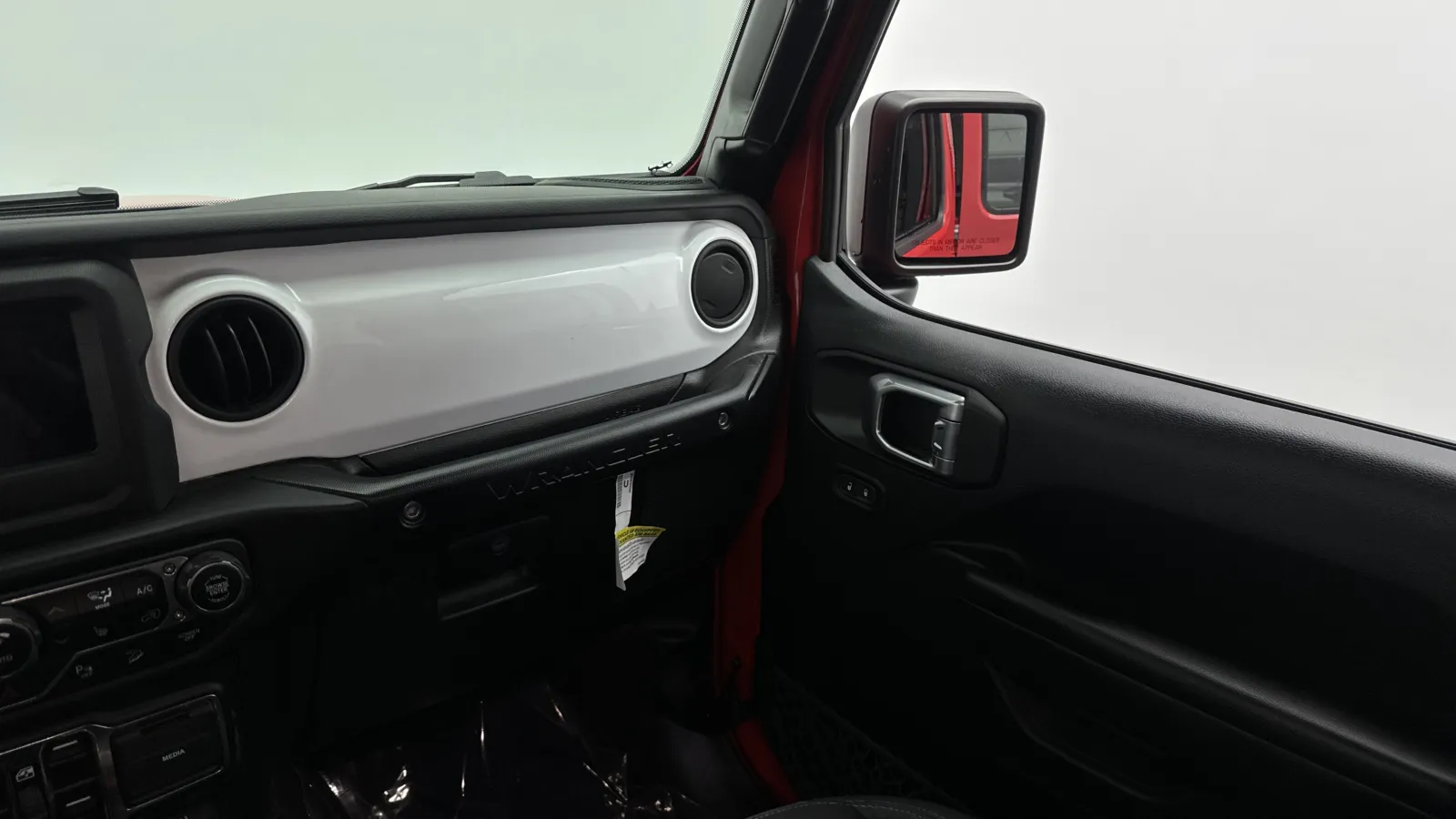 Jeep Wrangler photo 31