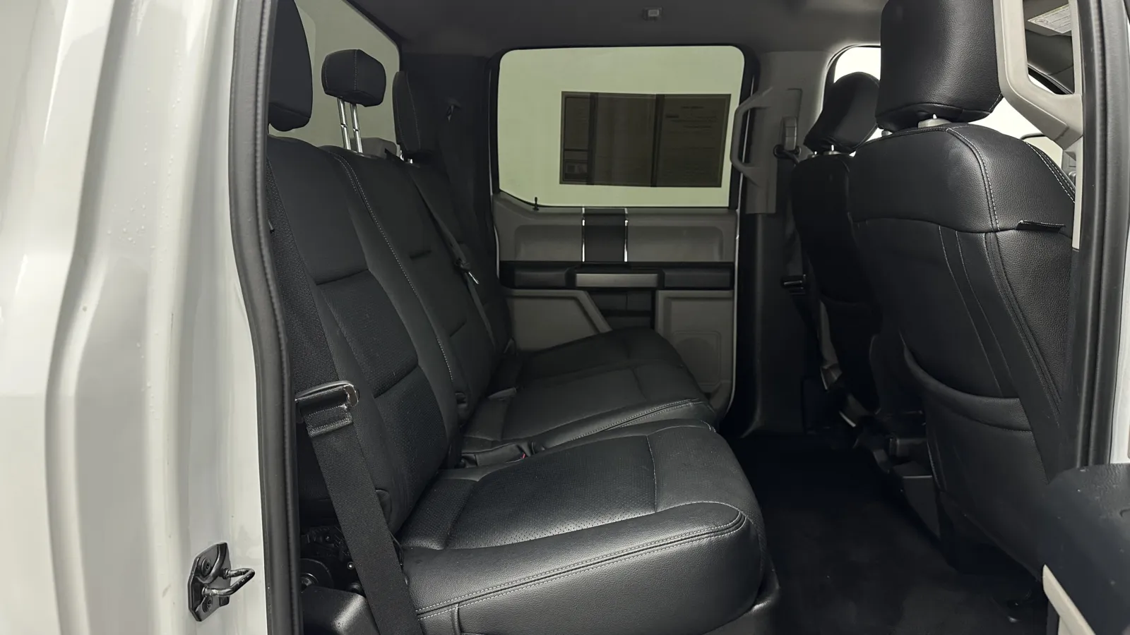 Ford F-250 photo 32