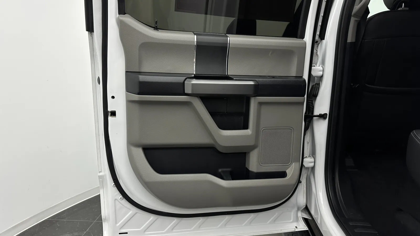 Ford F-250 photo 25