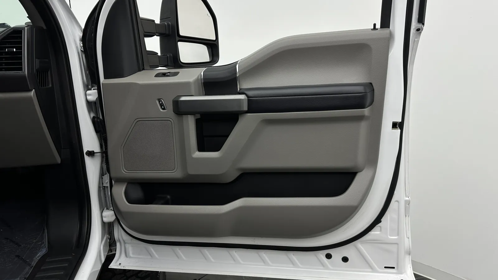 Ford F-250 photo 33
