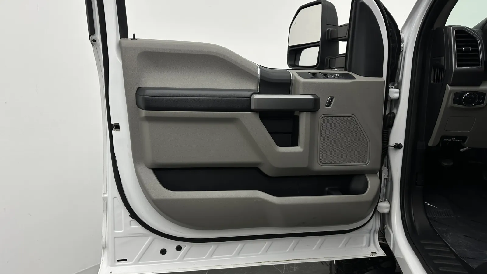 Ford F-250 photo 10