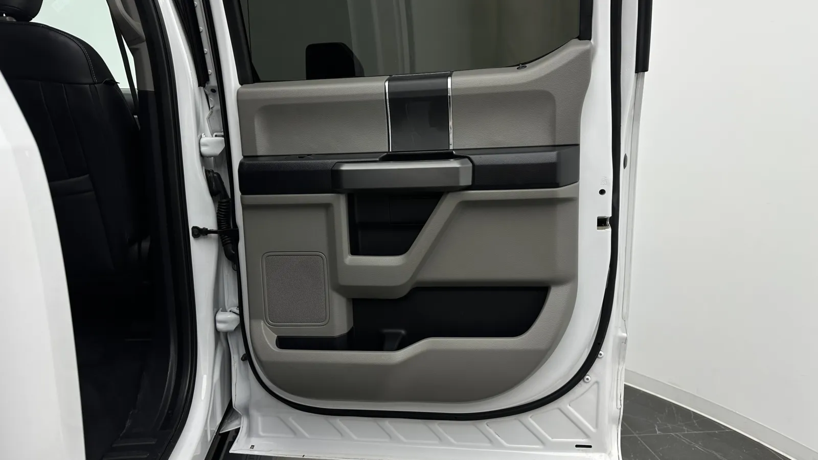 Ford F-250 photo 31