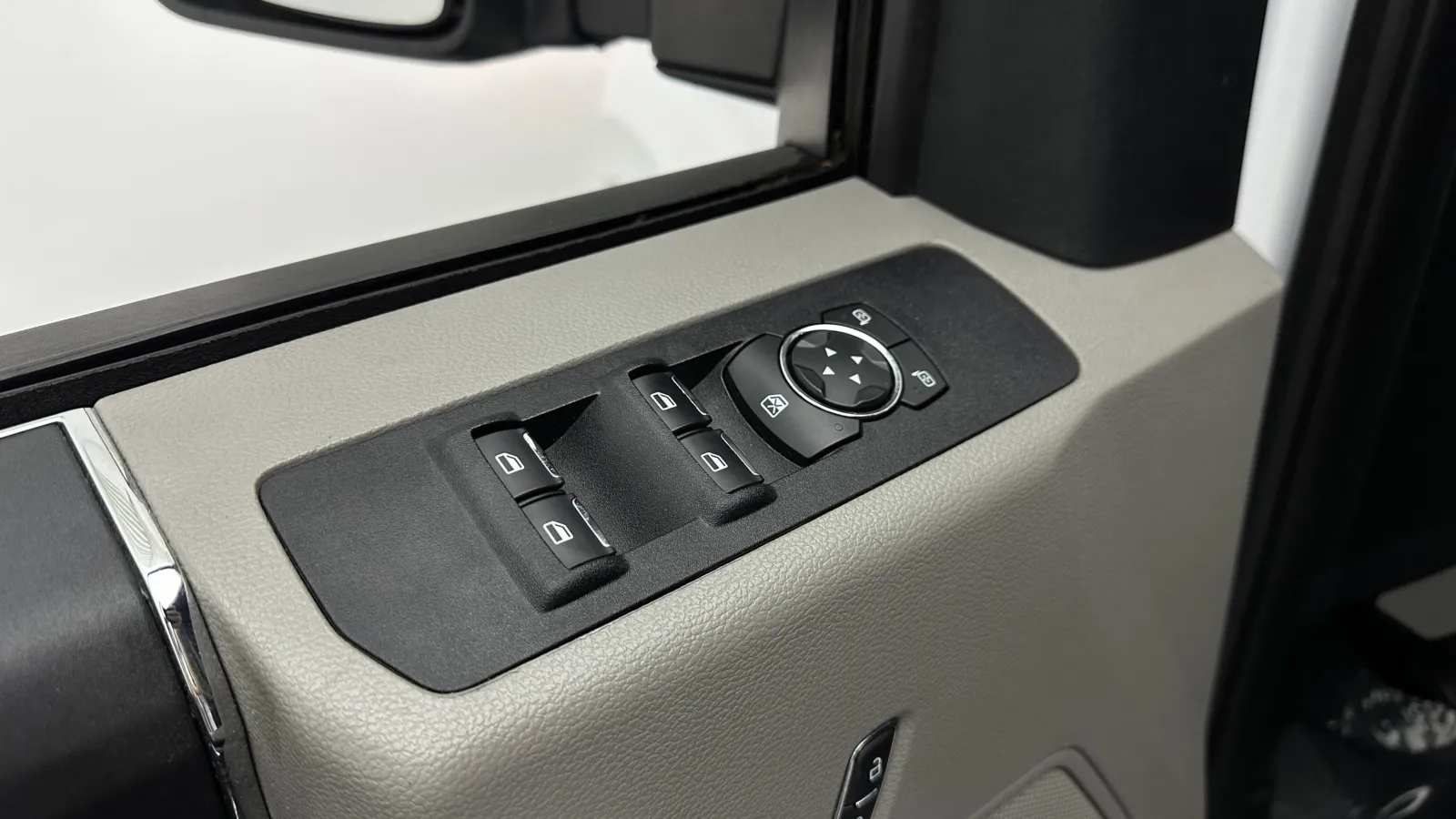 Ford F-250 photo 11