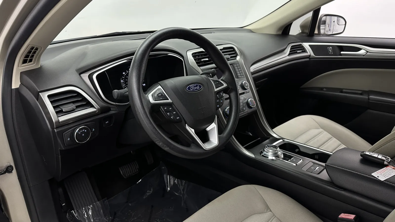 Ford Fusion photo 10