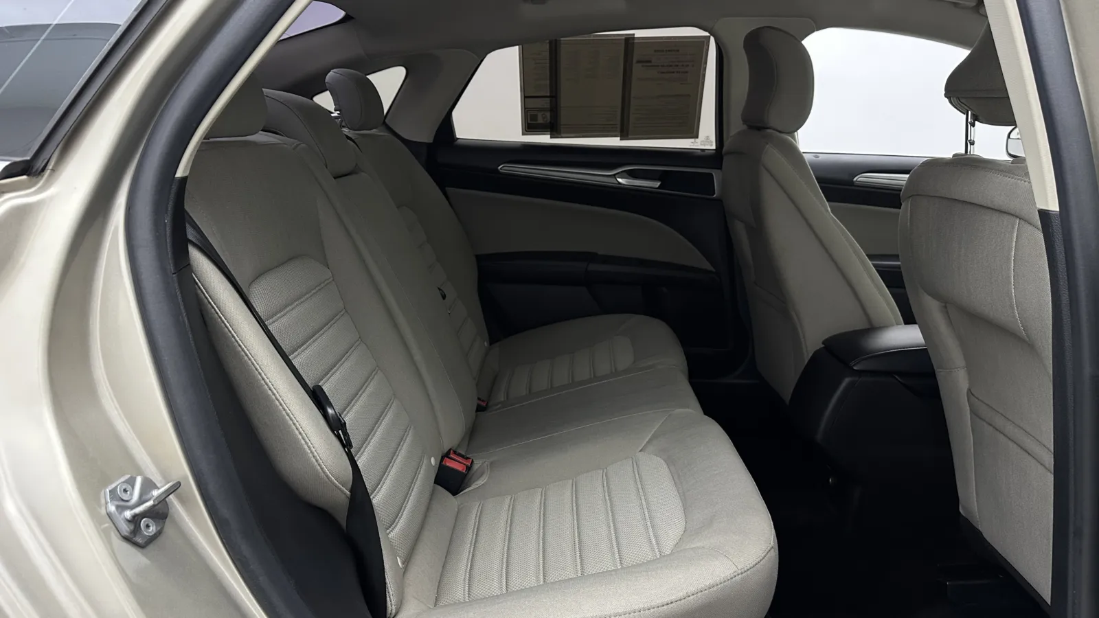 Ford Fusion photo 27