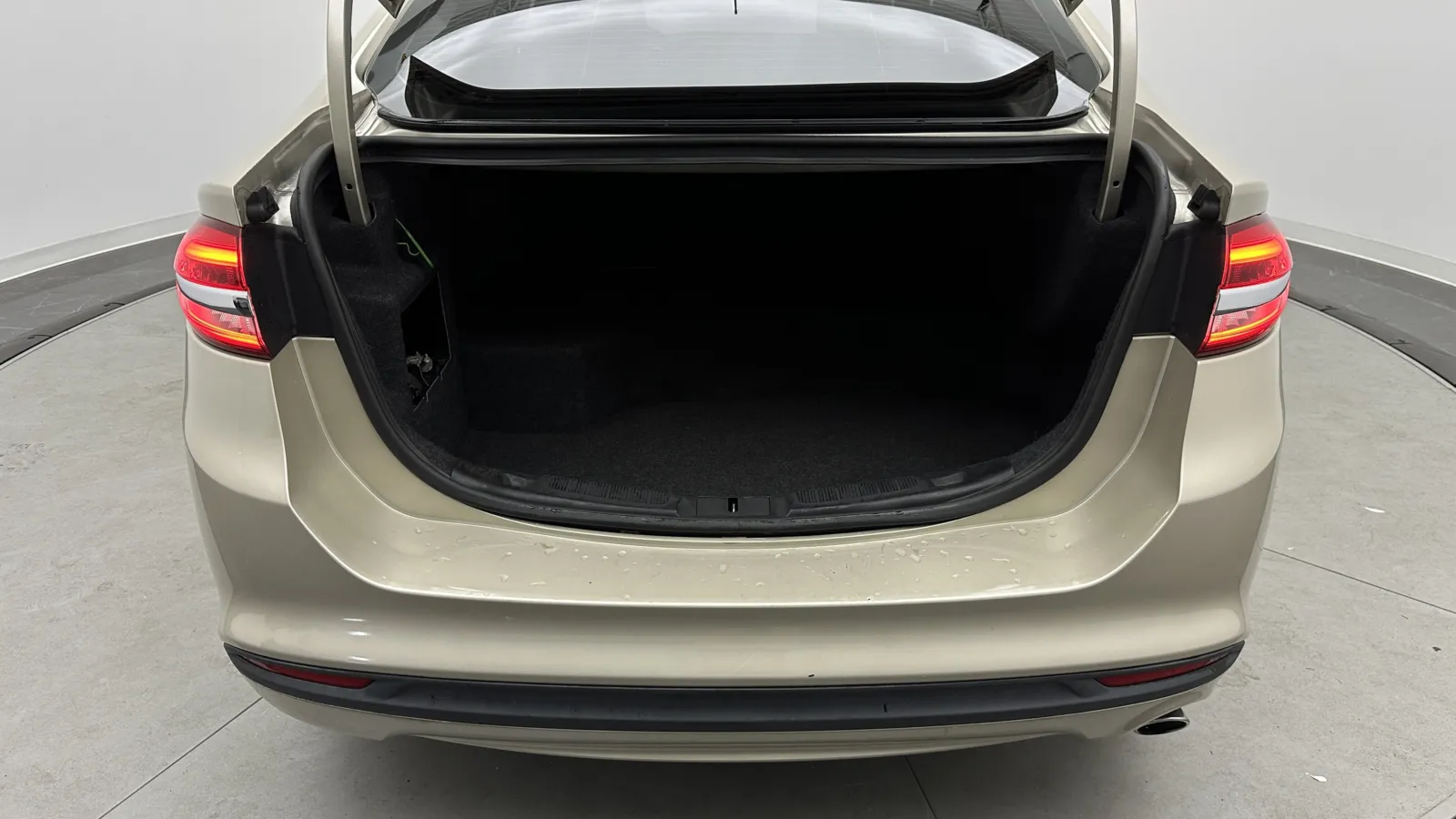 Ford Fusion photo 25
