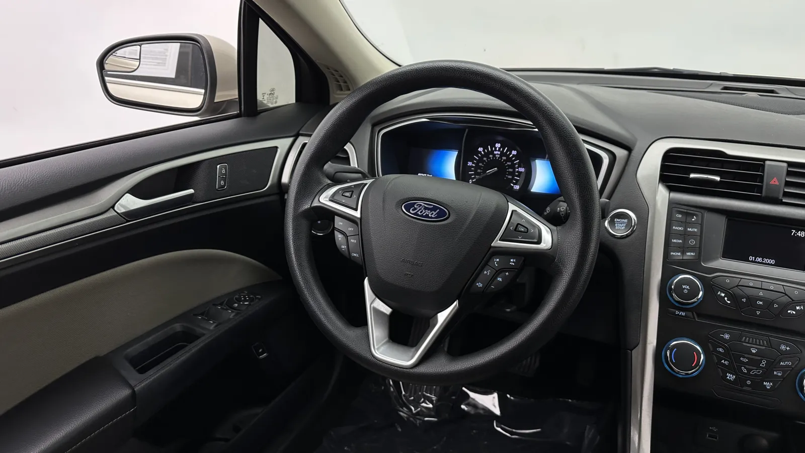 Ford Fusion photo 22