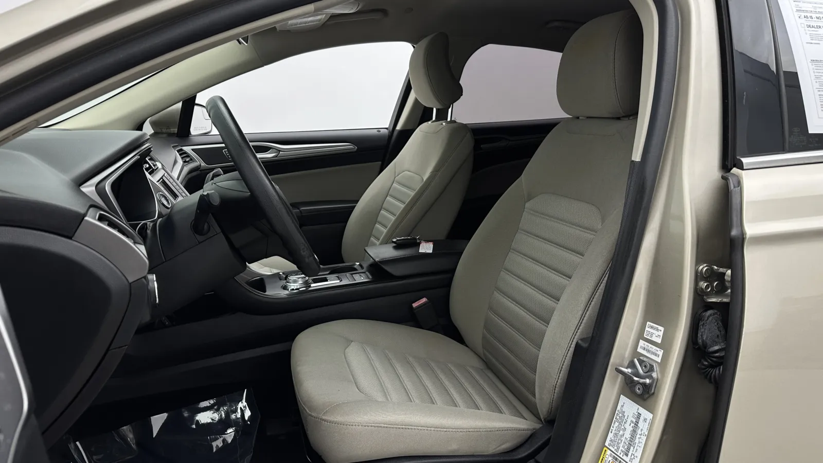 Ford Fusion photo 12