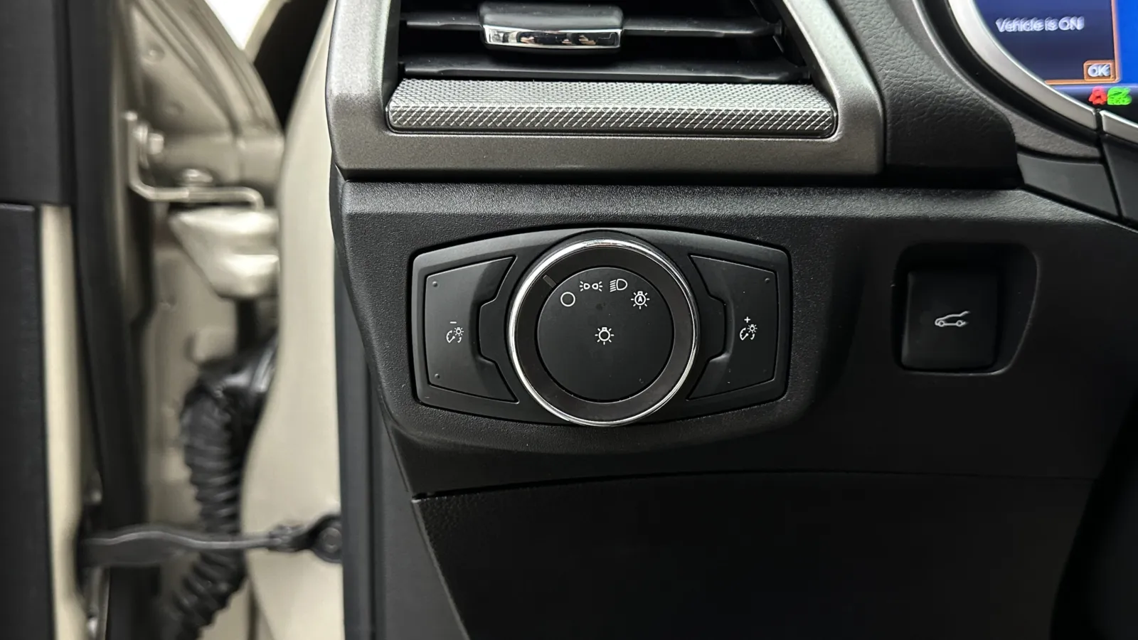 Ford Fusion photo 16