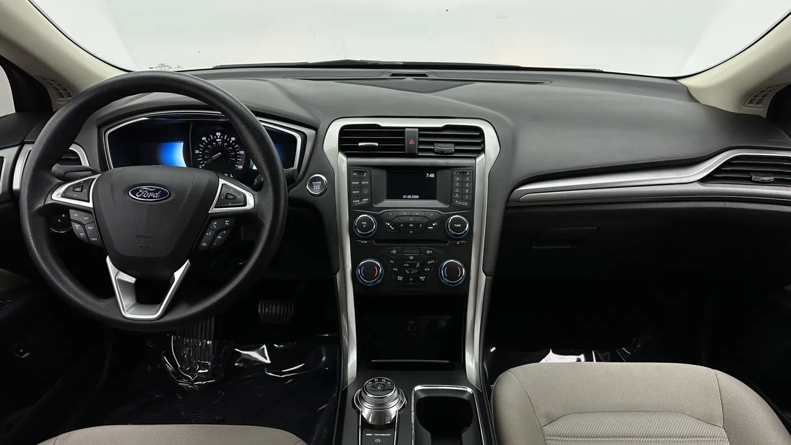 Ford Fusion photo 23