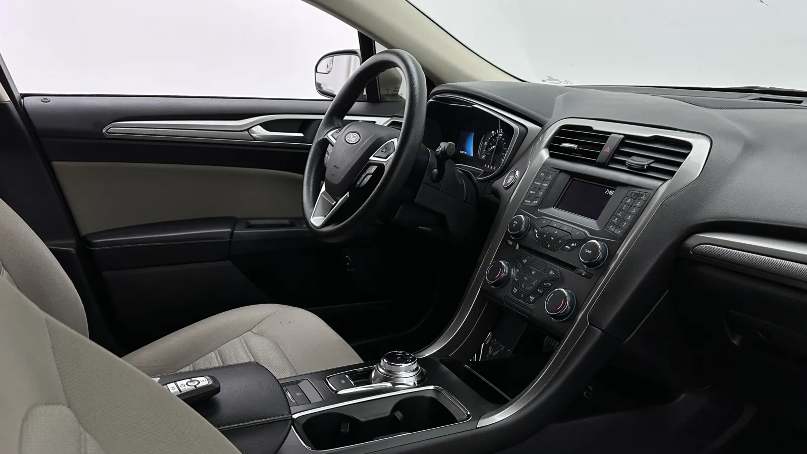 Ford Fusion photo 28