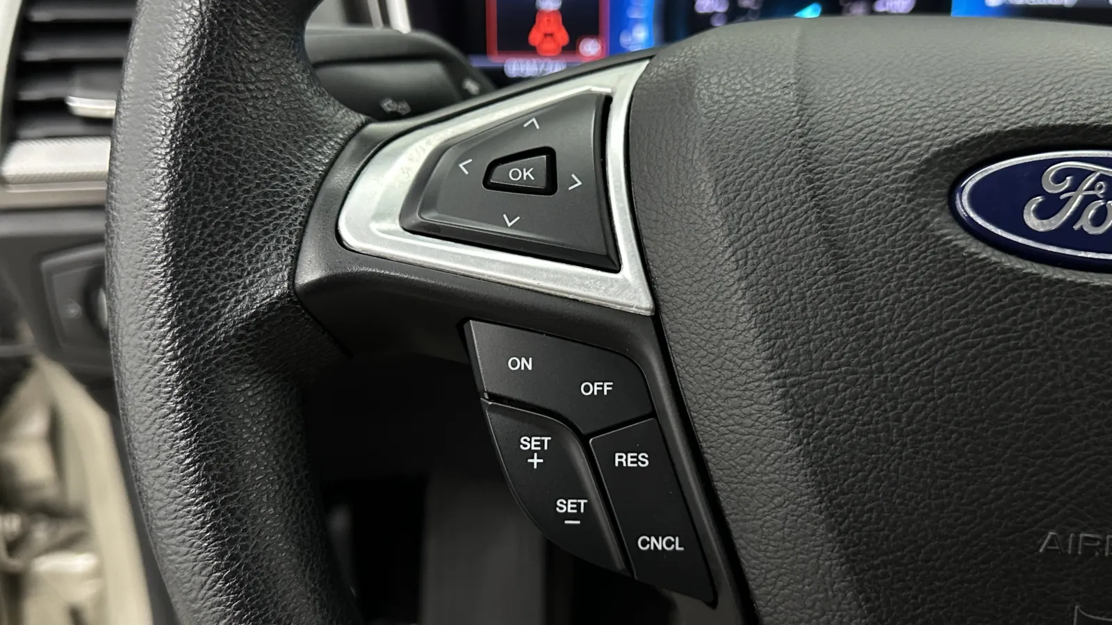 Ford Fusion photo 18
