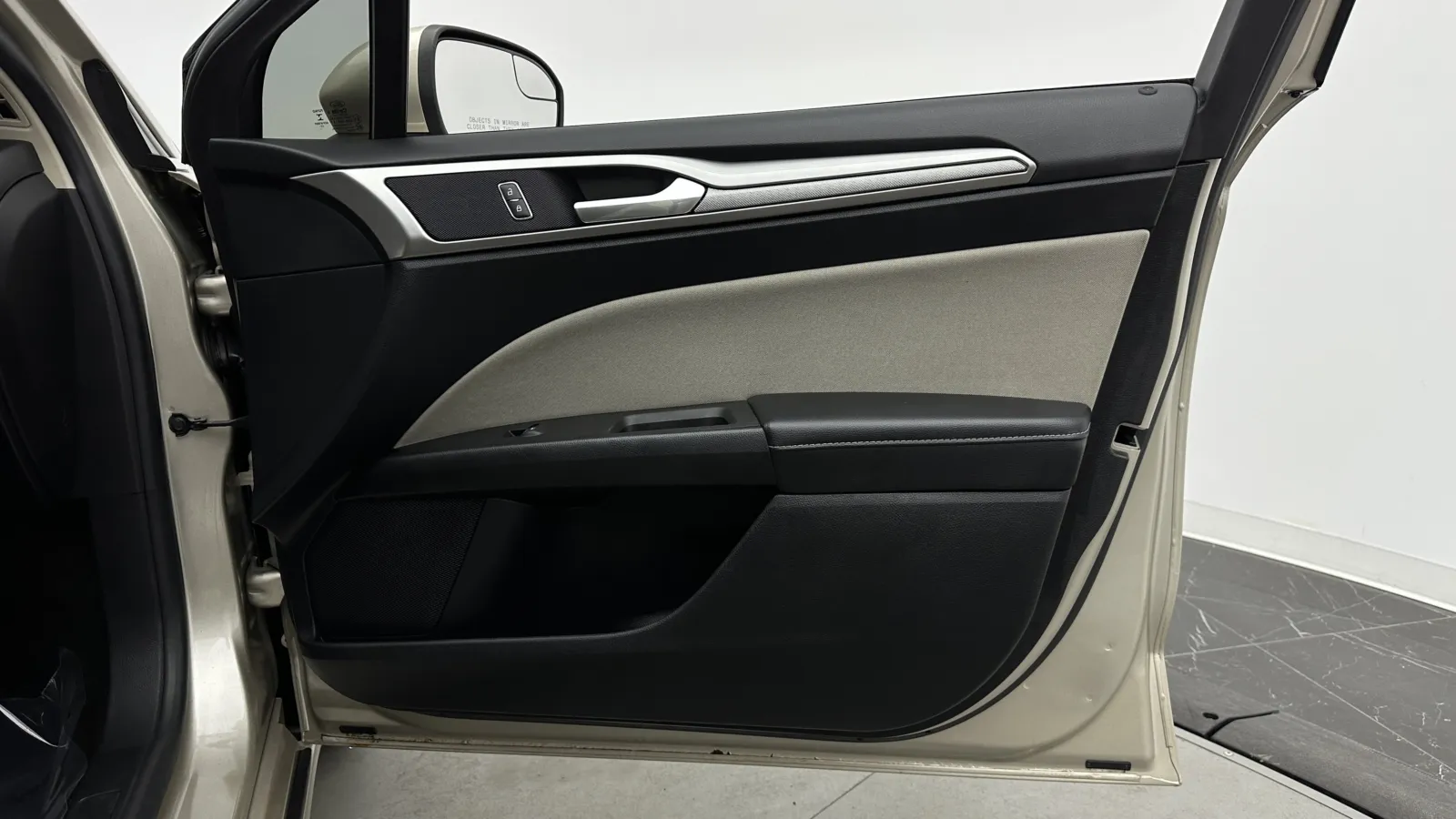 Ford Fusion photo 29
