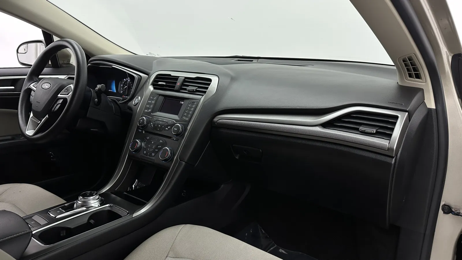 Ford Fusion photo 30