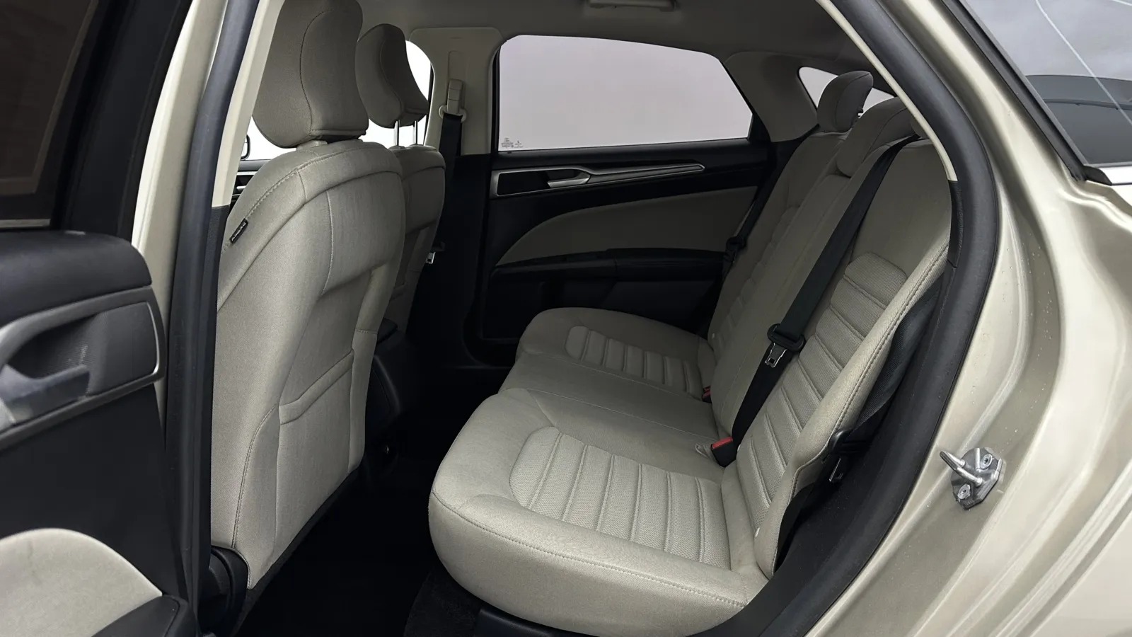 Ford Fusion photo 20