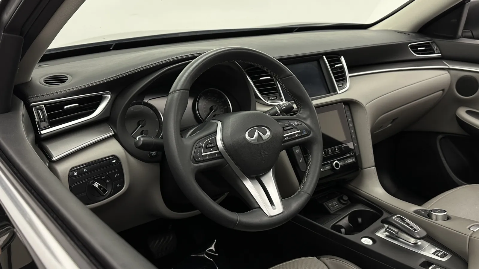 Infiniti QX50 photo 9