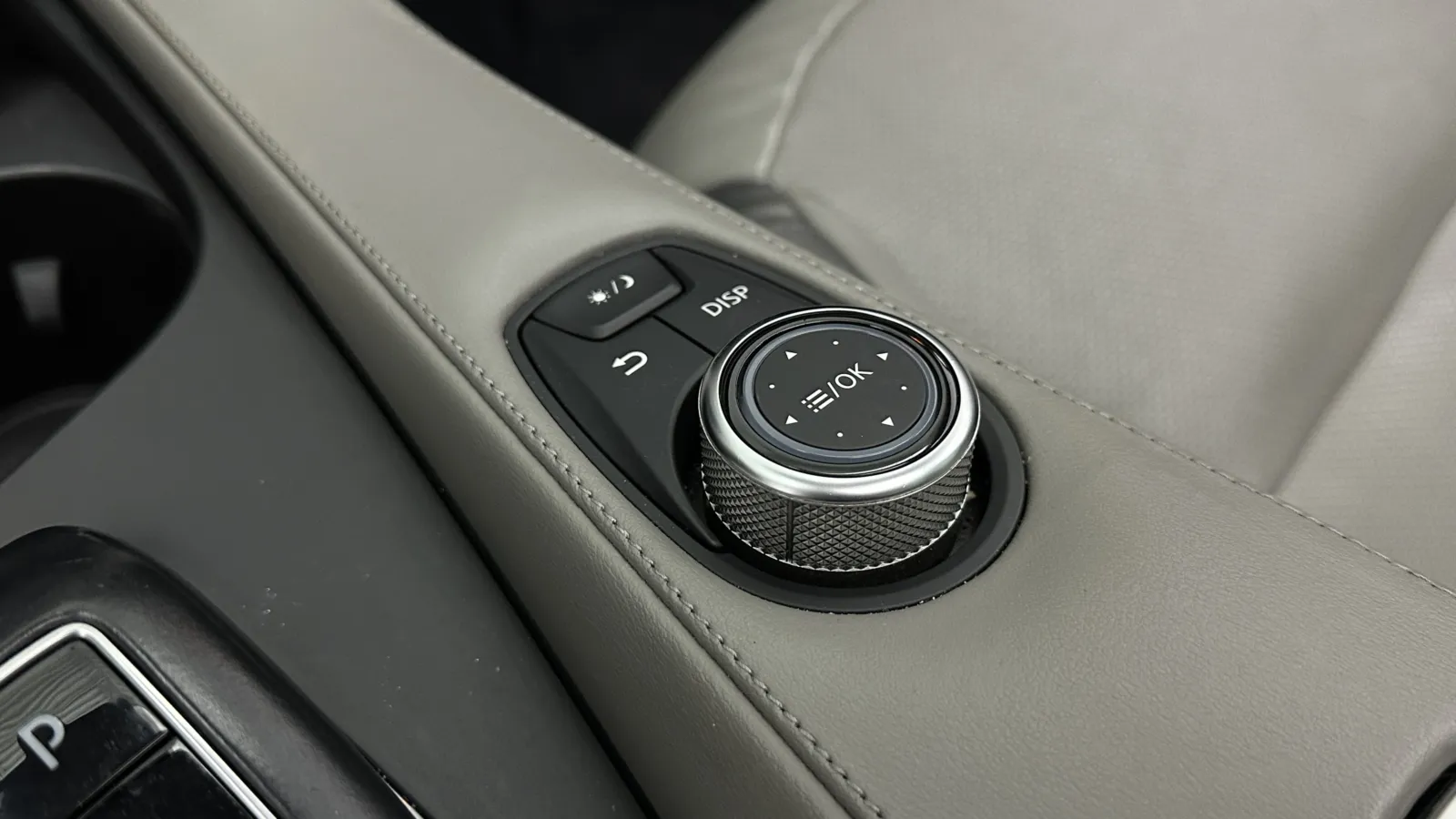 Infiniti QX50 photo 18