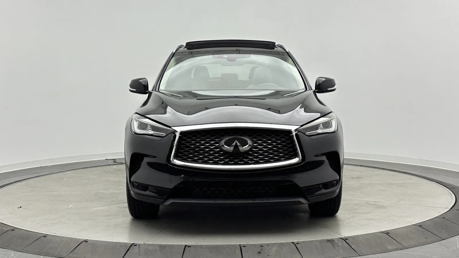 Infiniti QX50 photo 2