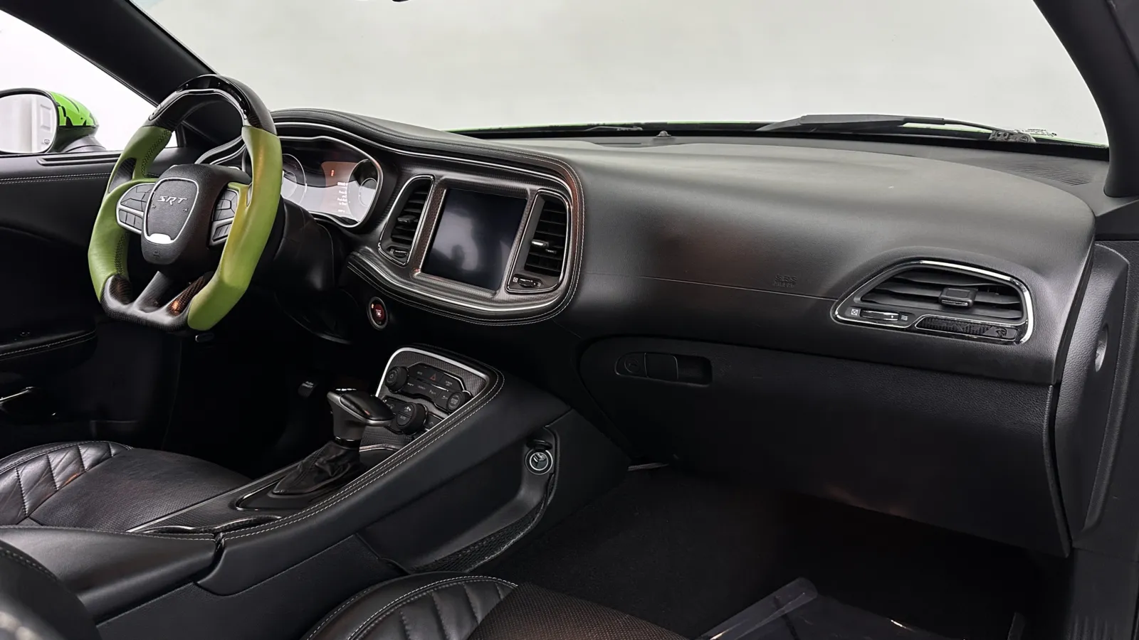 Dodge Challenger photo 31