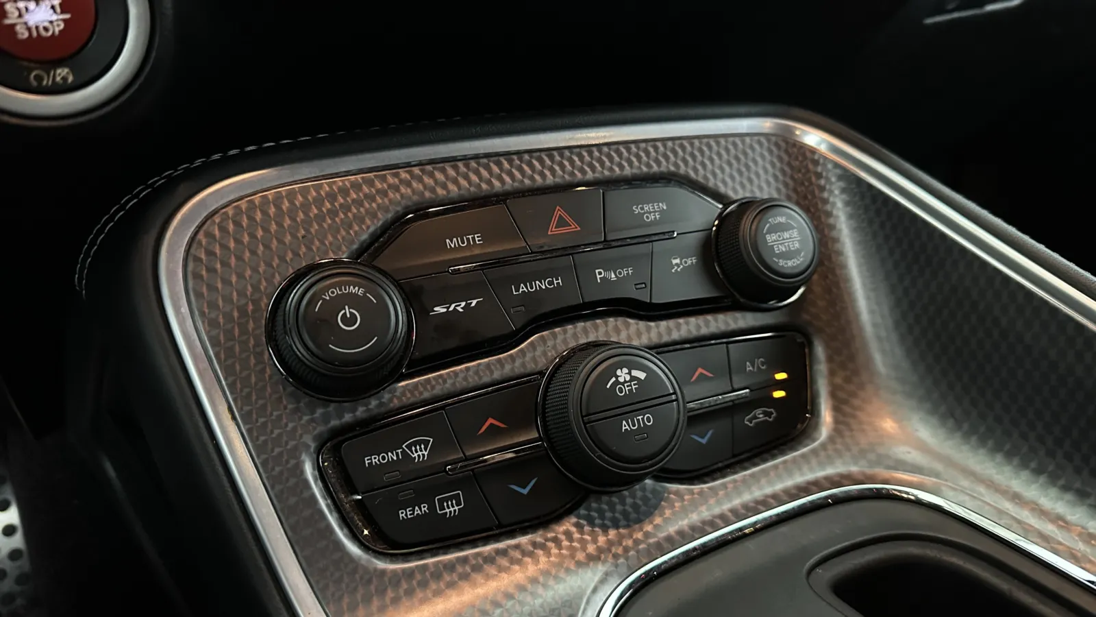 Dodge Challenger photo 21