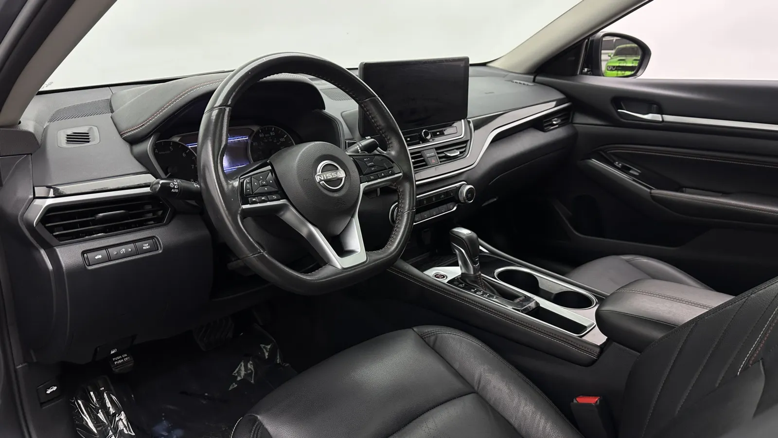 Nissan Altima photo 11