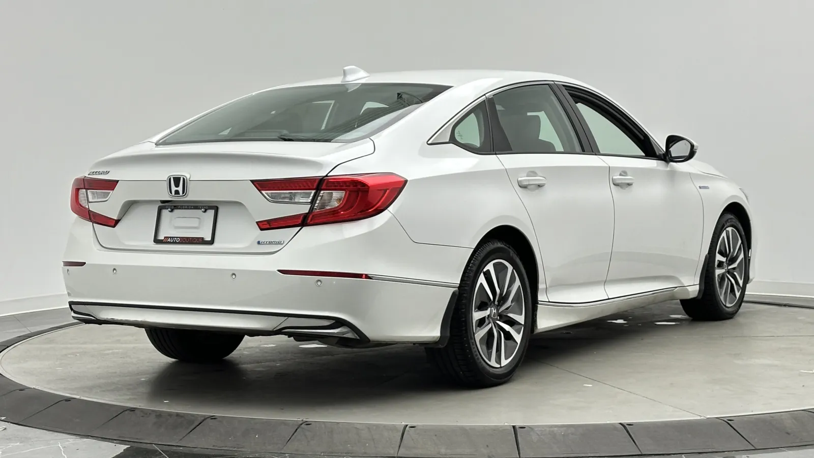 Honda Accord photo 8