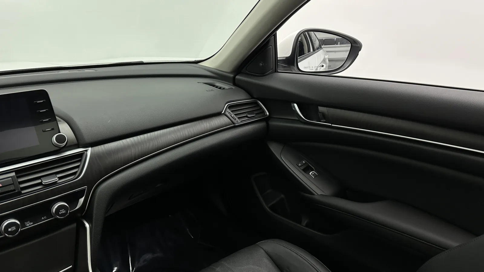 Honda Accord photo 30
