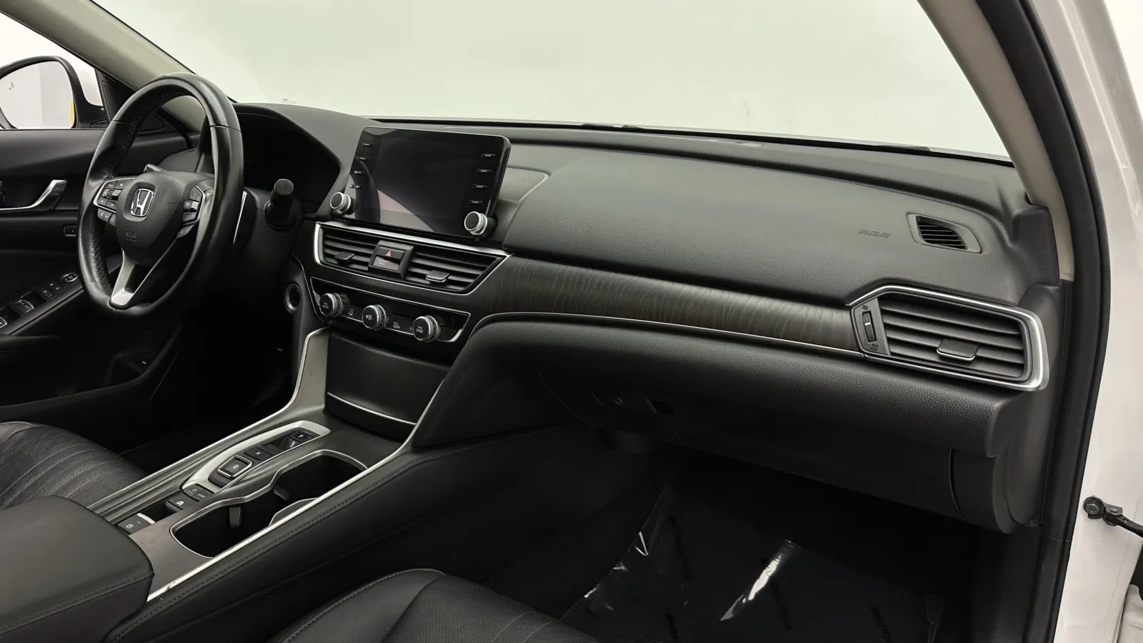 Honda Accord photo 36