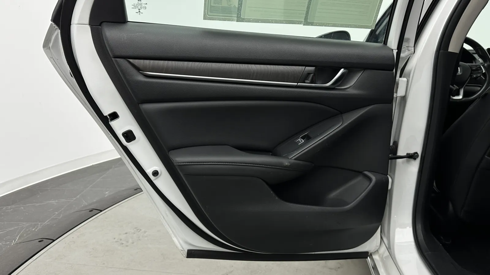 Honda Accord photo 26
