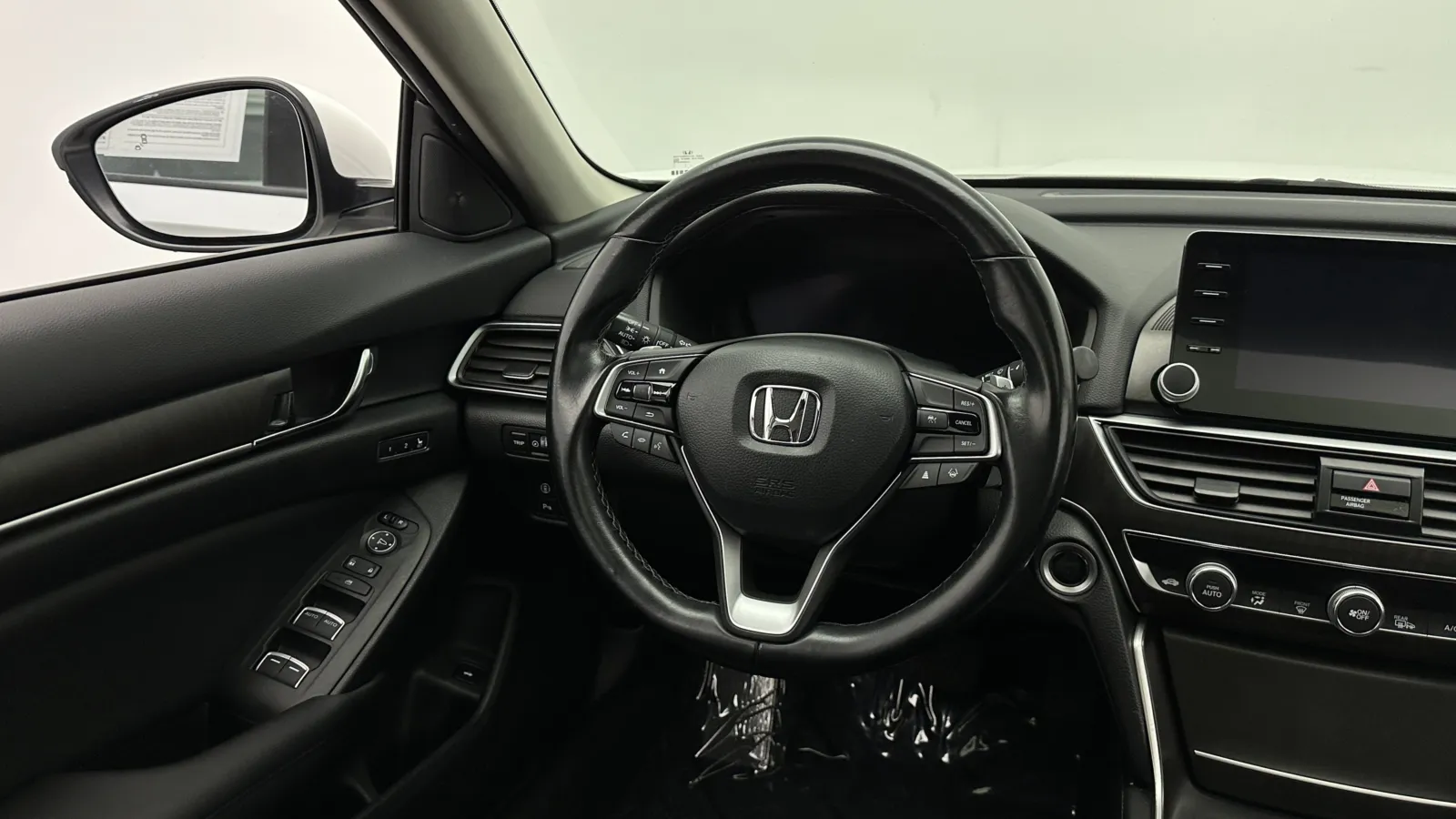 Honda Accord photo 28