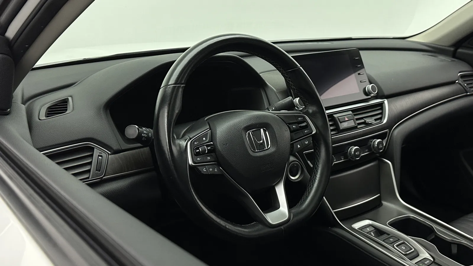 Honda Accord photo 9