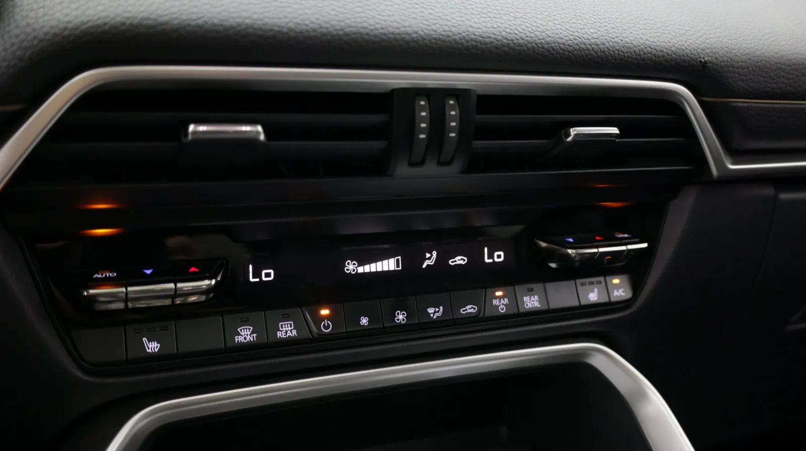 Mazda CX-90 photo 18