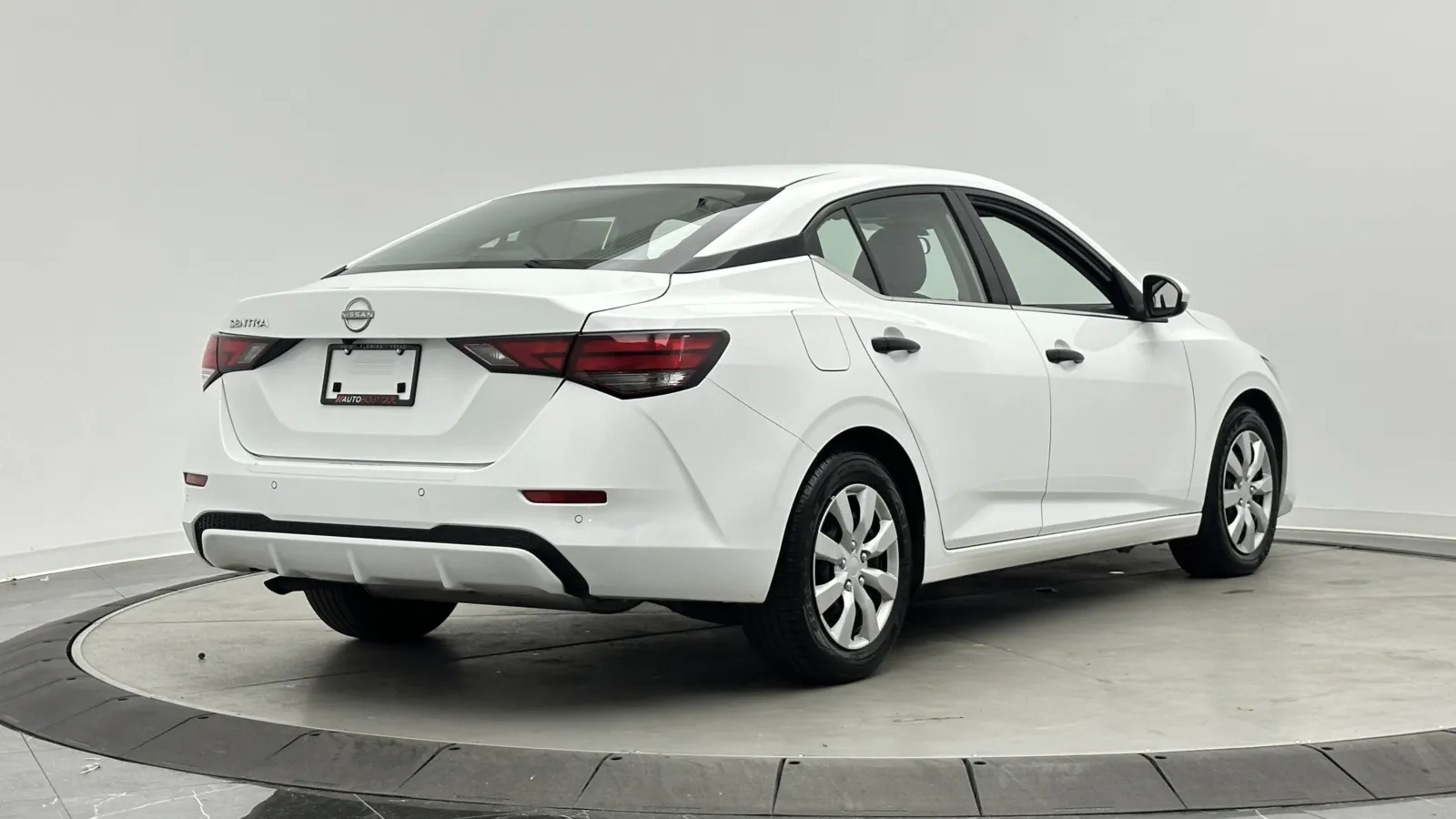 Nissan Sentra photo 7