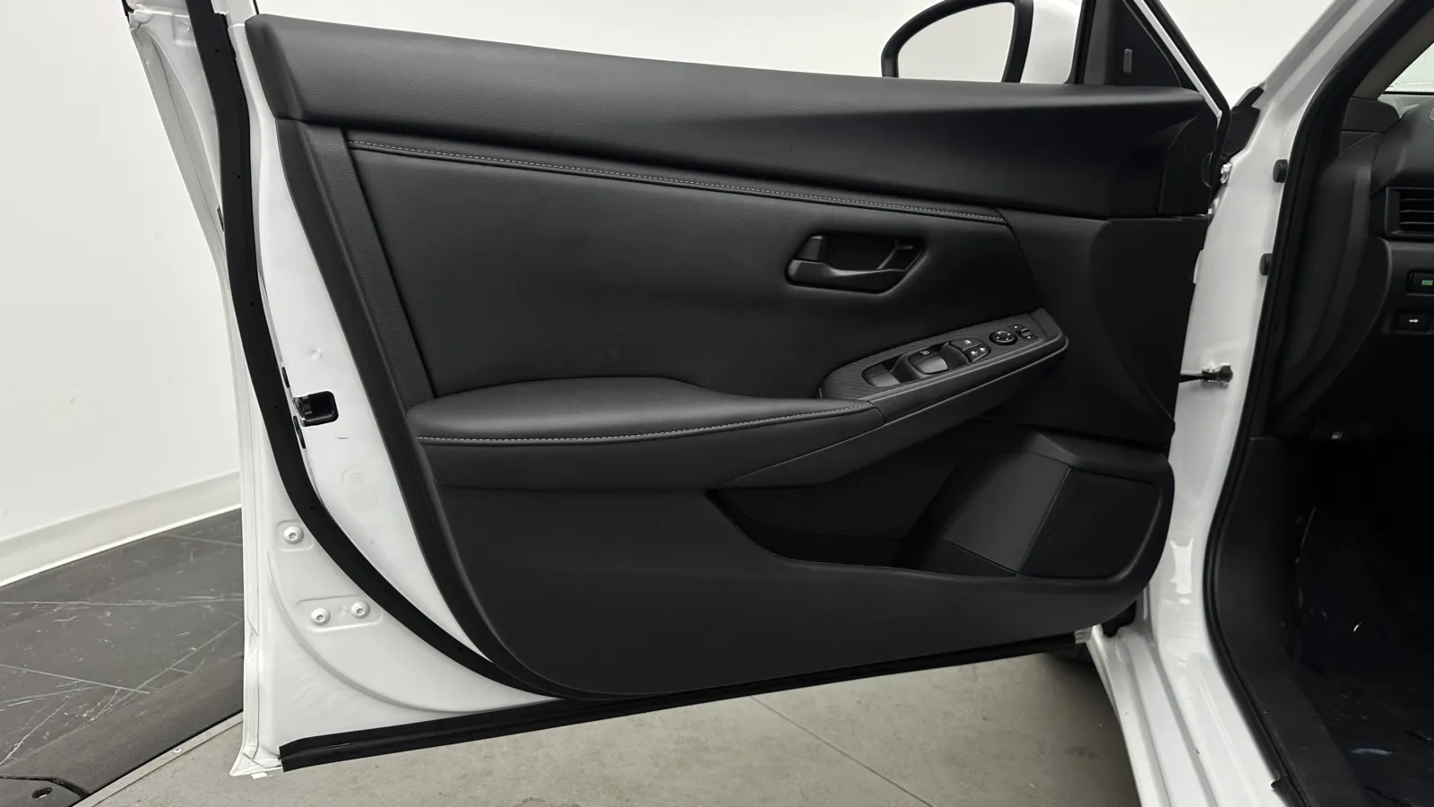 Nissan Sentra photo 9