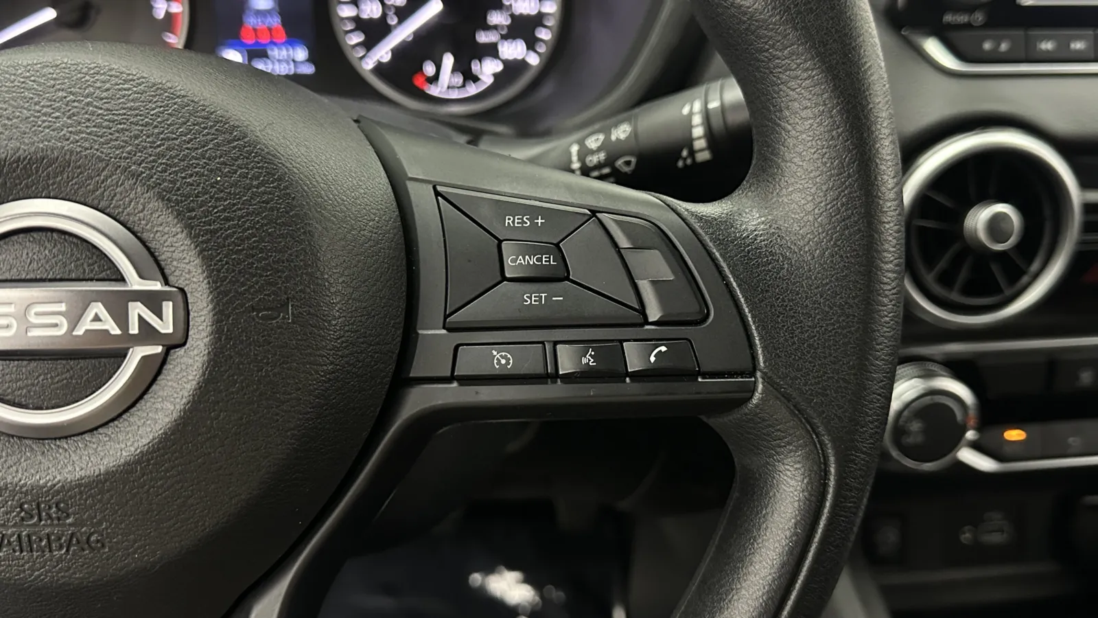 Nissan Sentra photo 21