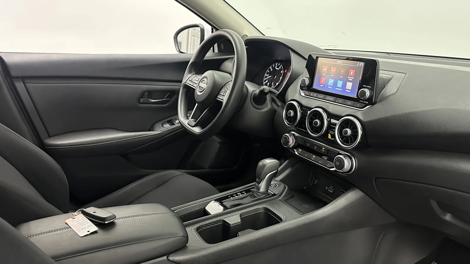 Nissan Sentra photo 32