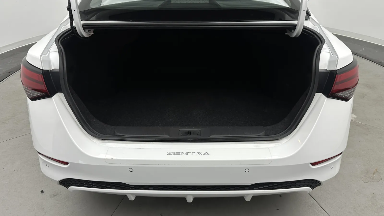 Nissan Sentra photo 28