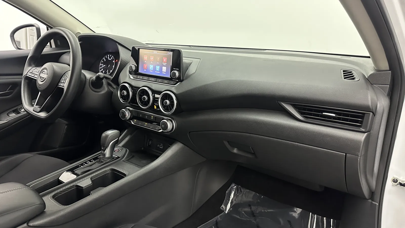 Nissan Sentra photo 34