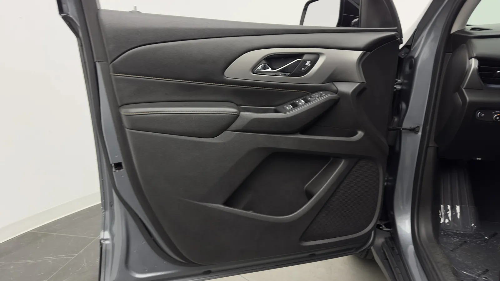 Chevrolet Traverse photo 11